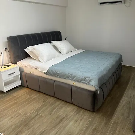 Veronika * Skopje